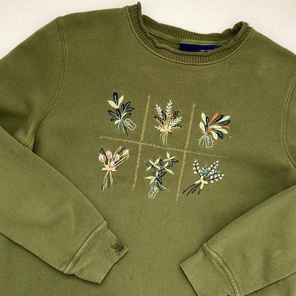 Basic Editions Size Small Vintage Embroidered Floral Sweatshirt in Olive Green - Picture 7 of 11